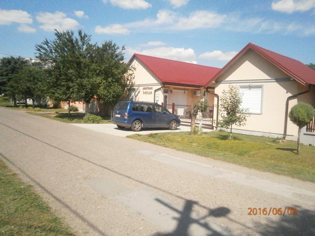 Apartments Svetlica Backi Petrovac Exterior photo